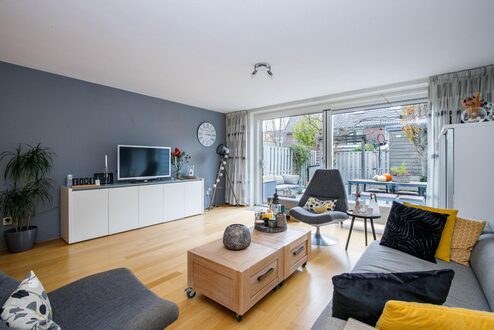 254464918