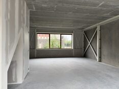 295712737